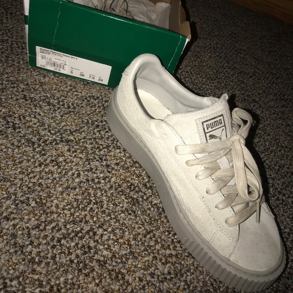 Shoes - Picture 2 of 5